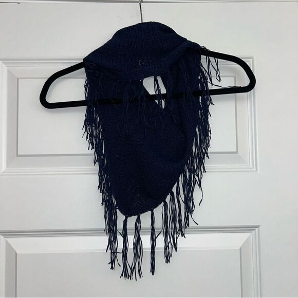 Chico’s Infinity Fringe Scarf Chicos - Picture 3 of 4